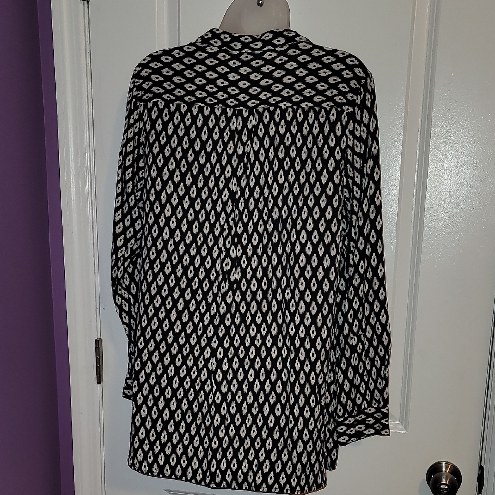 Old Navy Black and White Long Sleeve Button Down Shirt Sz: L NWT - Picture 4 of 4